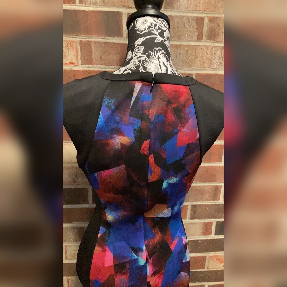 London Time Dress - Picture 4 of 8